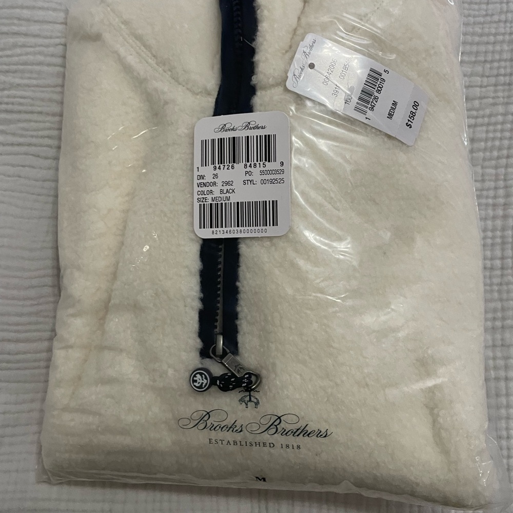 Brooks Brothers NWT  Beautiful Top M -Please See Pics for Measurements 🌻 - Picture 11 of 14